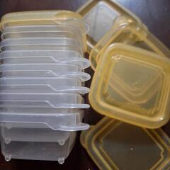 小さいタッパ！弁当のフルーツや離乳食にも！