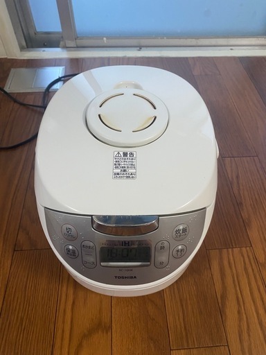 TOSHIBA　IH　炊飯器　5.5合炊き 　RC－10HK  　ジャンク品