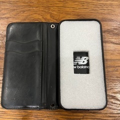 iPhone13pro       スマホケース　手帳型　
ニューバランスの画像