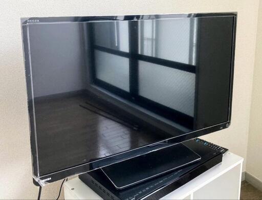 東芝REGZA　32型テレビ　液晶シール貼ったままの美品