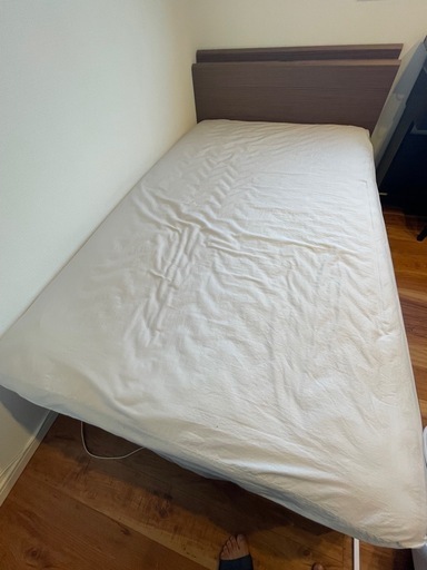 【使用半年・美品】ニトリ・セミダブルベッド高級ライン