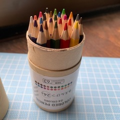 商談中、色鉛筆24色