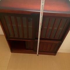 木製　和風　水屋　戸棚　収納棚　食器棚　キャビネット　民芸調　格子デザイン　引戸収納の画像