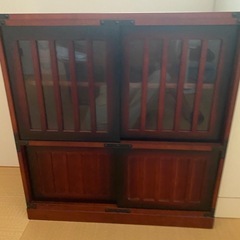 木製　和風　水屋　戸棚　収納棚　食器棚　キャビネット　民芸調　格子デザイン　引戸収納の画像