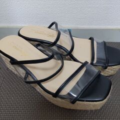 厚底サンダル