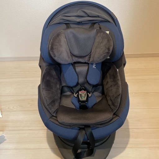 コンビ チャイルドシート 美品