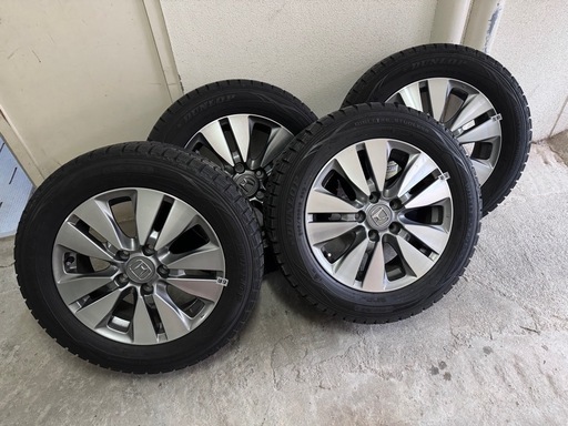 【値下げしました】ホンダ純正16インチアルミホイールとDUNLOP WINTER MAXXスタッドレスタイヤ