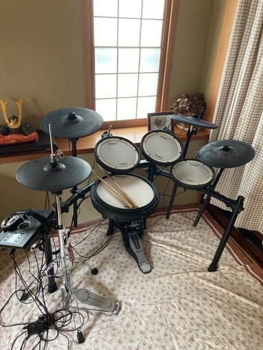 ローランドの電子ドラム