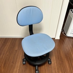 キャスター付き学習机用イス