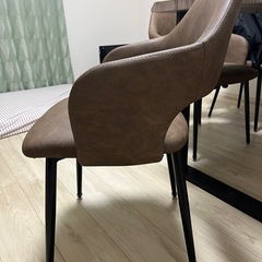 【ほぼ新品】ダイニングテーブル＆チェア4脚の画像