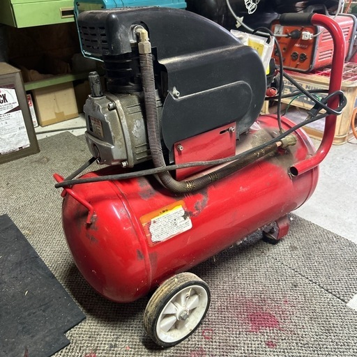 アストロ　コンプレッサー100V