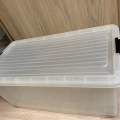 キャスター付き衣装ケース