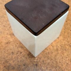 蓋付き小物入れ　