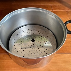 蒸し鍋、茹で鍋（蒸し料理用底板付き）の画像