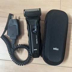 ブラウン　髭剃り