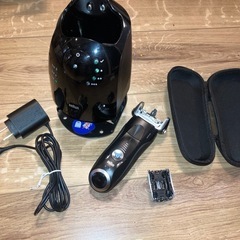 電動シェーバー　髭剃り