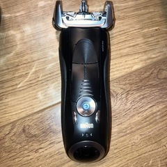 電動シェーバー　髭剃りの画像