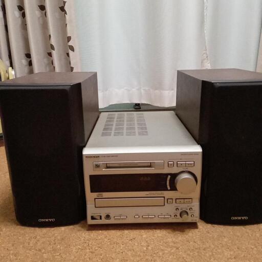 ONKYO  CDコンポとスピーカー