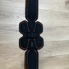 【値下げ】SIXPAD アブズベルト+レッグベルト2つ　ジェルシート付きの画像