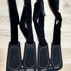 【値下げ】SIXPAD アブズベルト+レッグベルト2つ　ジェルシート付きの画像