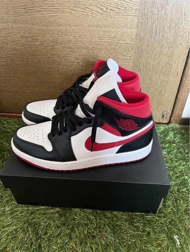 スニーカー Nike Air Jordan 1 Mid 