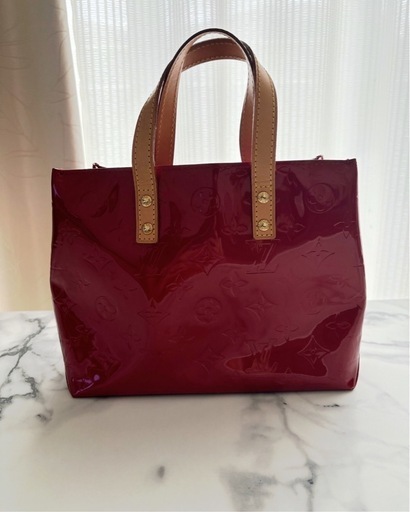 ルイヴィトン　エナメルバック