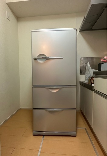 2012年式 AQUA 冷蔵庫　 2012年式 AQUA 冷蔵庫　255L \n255L AQR-261AL(左開き) 説明書付き