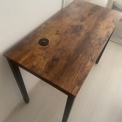 無料レトロ木目デスク