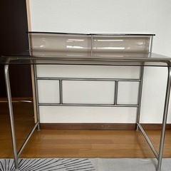 クリアデスク&チェアの画像
