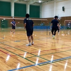⚠️2人急募⚠️明日19-21時🏸浅野川体育館