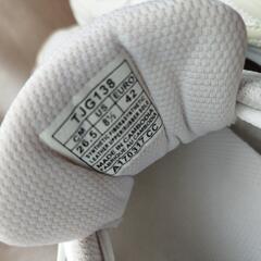 (値下げ)アシックス白スニーカー　26.5センチの画像