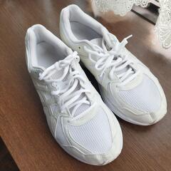 (値下げ)アシックス白スニーカー　26.5センチの画像