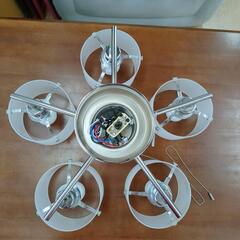 ニトリ☆照明器具、5個ライト、３パターン点灯、メッキ、【浜村鹿野温泉ICから3分 買取本舗 宮本リサイクル 営業時間9～19時 定休日水曜のみ←連絡できませんm(_ _)m】の画像