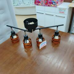 照明器具☆４個ライト、角度調整可、３パターン点灯、ウッド×ブラックカラー、オレンジ系【浜村鹿野温泉ICから3分 買取本舗 宮本リサイクル 営業時間9～19時 定休日水曜のみ←連絡できませんm(_ _)m】の画像