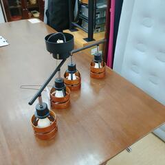 照明器具☆４個ライト、角度調整可、３パターン点灯、ウッド×ブラックカラー、オレンジ系【浜村鹿野温泉ICから3分 買取本舗 宮本リサイクル 営業時間9～19時 定休日水曜のみ←連絡できませんm(_ _)m】の画像