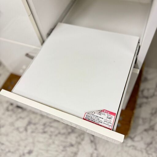  19830  NITORI 2枚ガラス扉 キッチンボード 幅80cm   ◆大阪市内・東大阪市他 6,000円以上ご購入で無料配達い