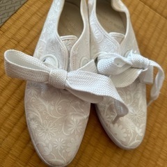 中古 アディダス　リレースロー　白 25cmの画像