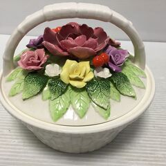 ♪飾り器 取っ手蓋付 お皿 薔薇模様  花模様 陶器 インテリア...