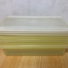 タッパーウェア　保存容器３個の画像