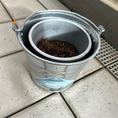 植木鉢ブリキ