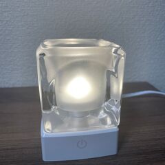 NITORI　ニトリ　LEDテーブルランプ　(LUMILA ホワイト)の画像