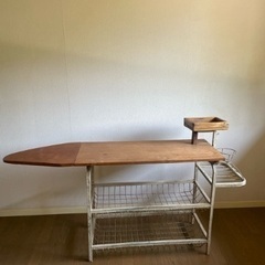 アンティークのアイロン台