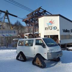 １２月～３月の冬季期間限定の雪上車両での送迎業務（住み込みまたは通勤）