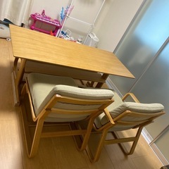 無印良品　リビングでもダイニングでもつかえるシリーズ ダイニングテーブル1台・ソファチェア2脚・ベンチ1脚の 4点セットの画像