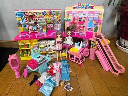 リカちゃん人形、お店家具セット

