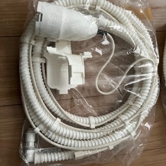 シャープ洗濯用ホース2個の画像