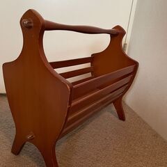 木製マガジンラックの画像