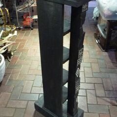 ① アジアン家具 木製 オープンシェルフ 高さ110cm ブラック 民族系 収納棚 CDラック 飾り棚 本棚 札幌市東区 新道東店の画像