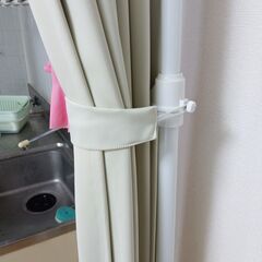 間仕切りカーテン　つっぱり棒の画像