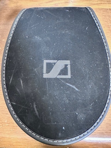 SENNHEISER  momentum on ear